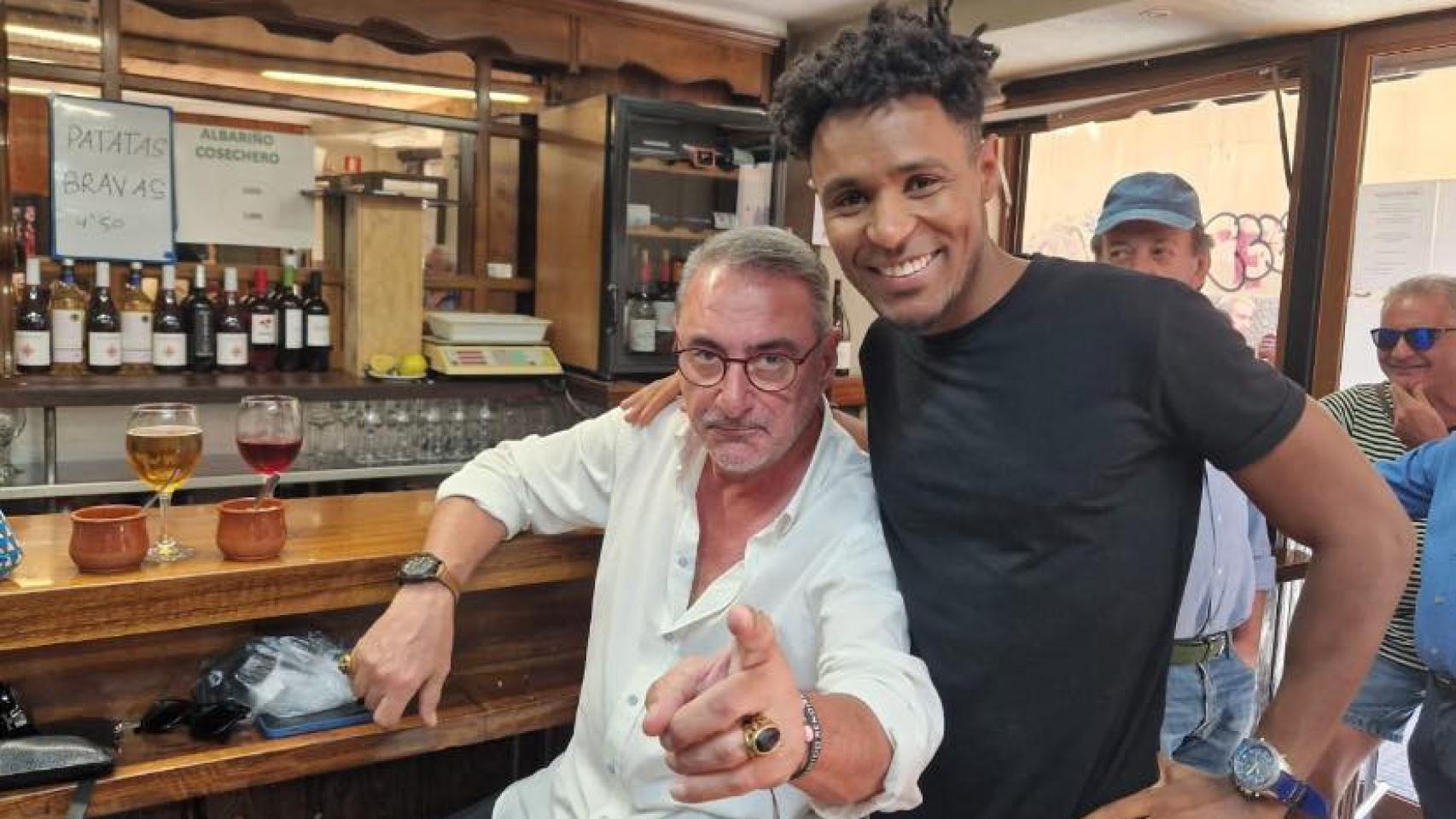 Carlos Herrera en el restaurante El Besugo de León