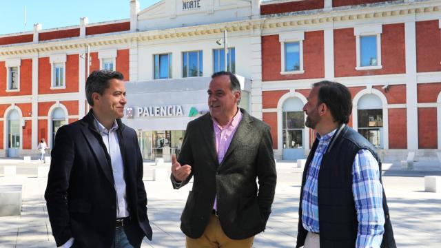 De izquierda a derecha: Diego Isabel La Moneda, Domiciano Curiel y Rafael Carreño