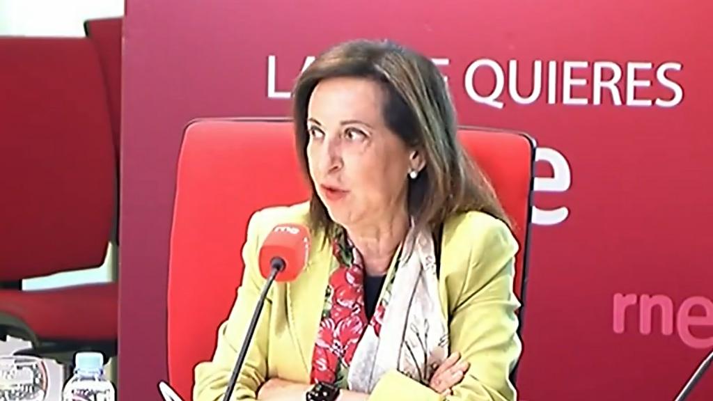 La ministra de Defensa, Margarita Robles, este miércoles en los estudios de RNE.