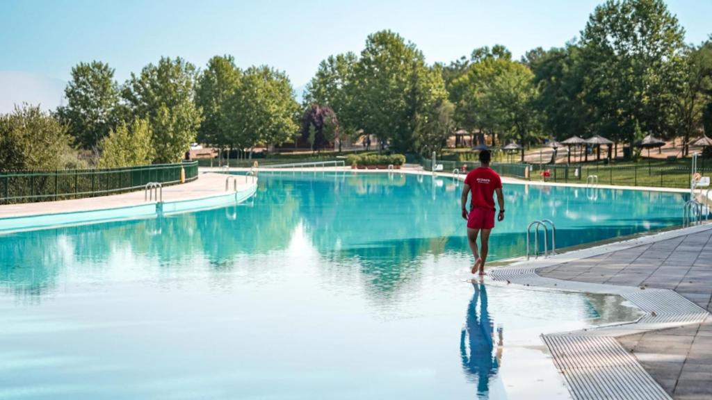 Piscina de Riosequillo, en Buitrago de Lozoya.