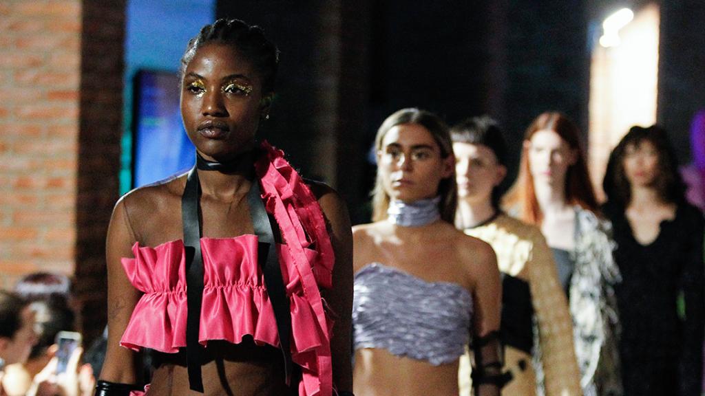 Detalle del desfile de los diseñadores del CSDMM.