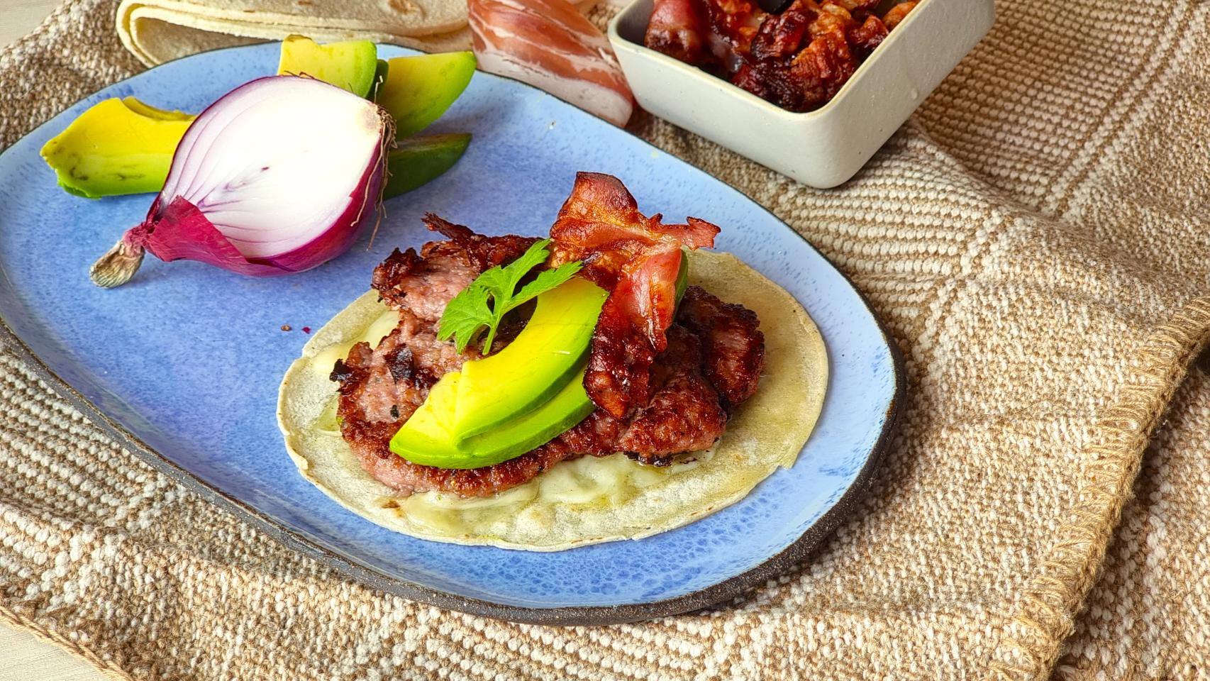 Smash Burger Tacos, la hamburguesa de moda en versión mexicana