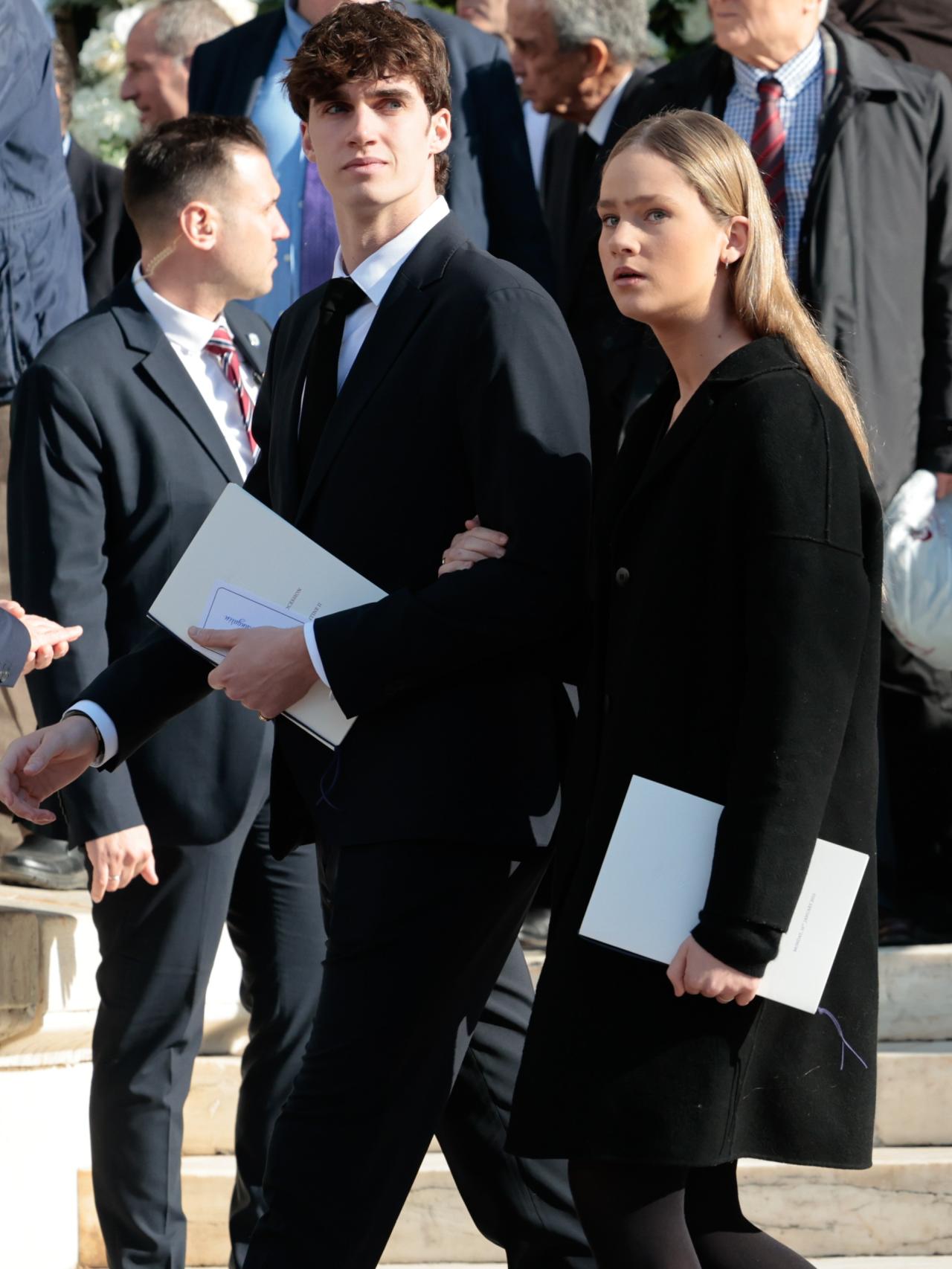 Irene Urdangarin junto a su hermano Pablo, en el funeral de Constantino de Grecia.