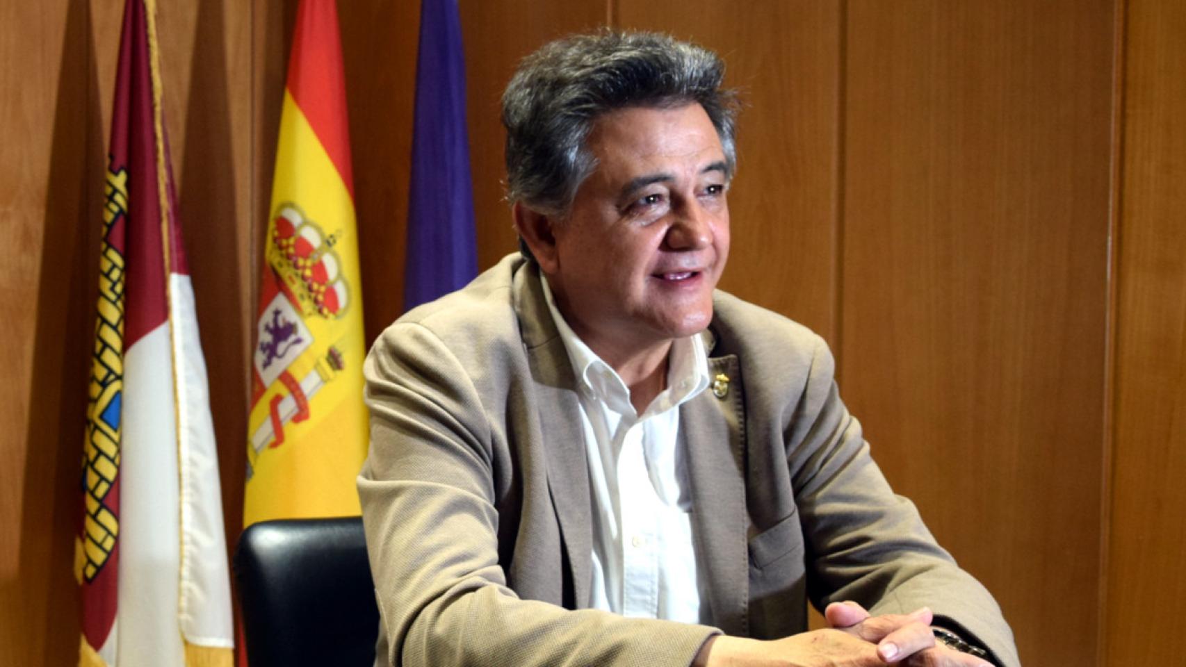 Leopoldo Sierra.