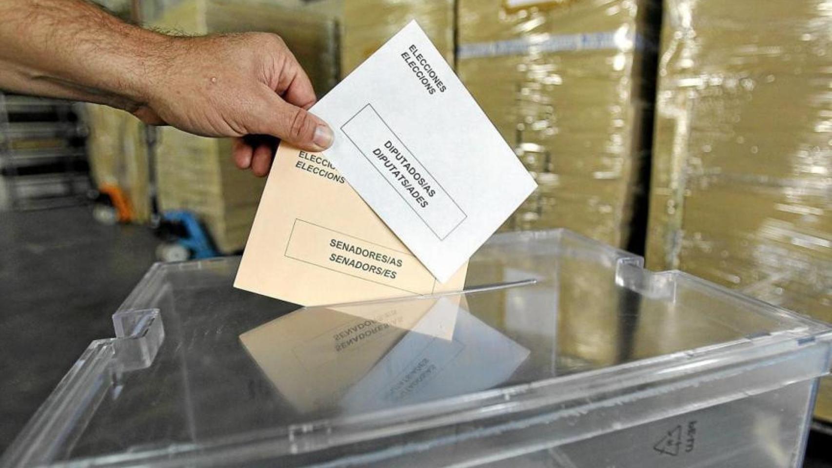 ¿Puedo elegir cuándo me llega el voto por correo?