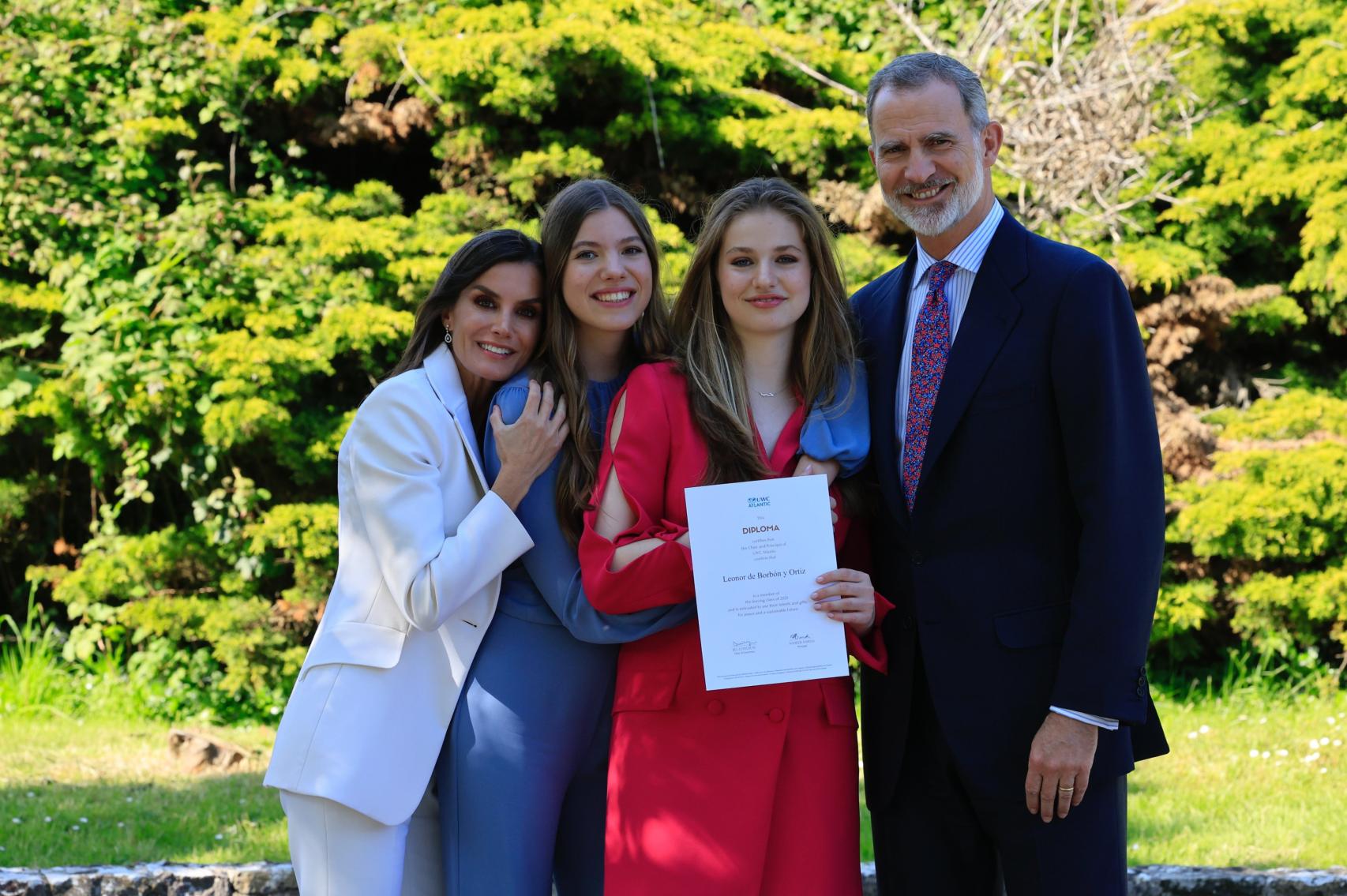 La reina Letizia, la infanta Sofía, la princesa Leonor y el rey Felipe VI, durante la graduación de la heredera de la Corona.
