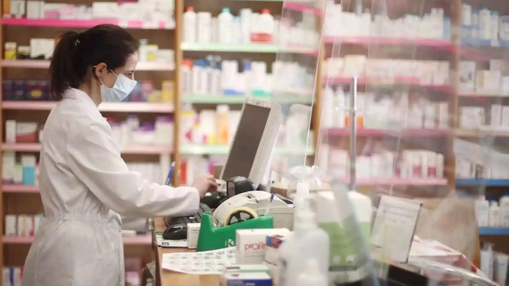 Una farmacia, en imagen de archivo.