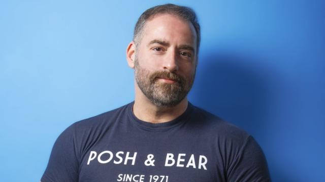 Gabriel J. Martín, psicólogo especializado en terapia afirmativa gay.