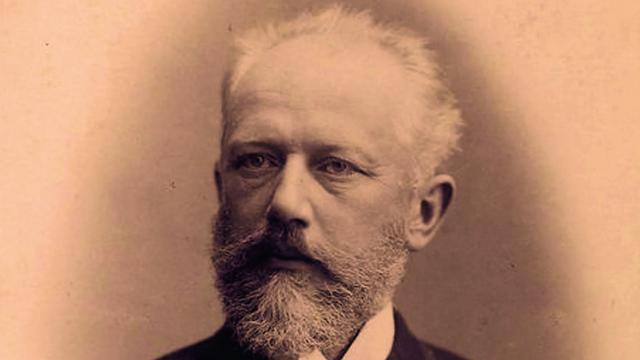 Chaikovski en 1888 / Retrato de Léopold-Émile Reutlinger.