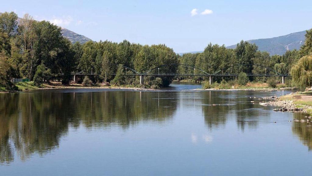 Playa fluvial de O Malecón (O Barco de Valdeorras). Foto: Turismo de Ourense