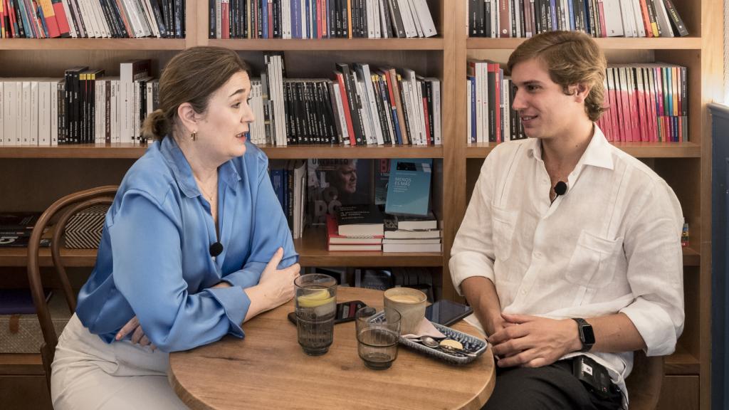 Marta Rivera de la Cruz y Pepe Luis Vázquez, en un momento de la entrevista.