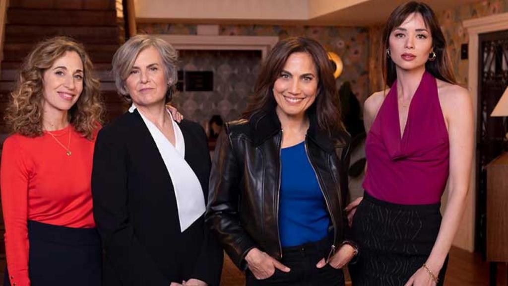 Parte del elenco de 4 estrellas