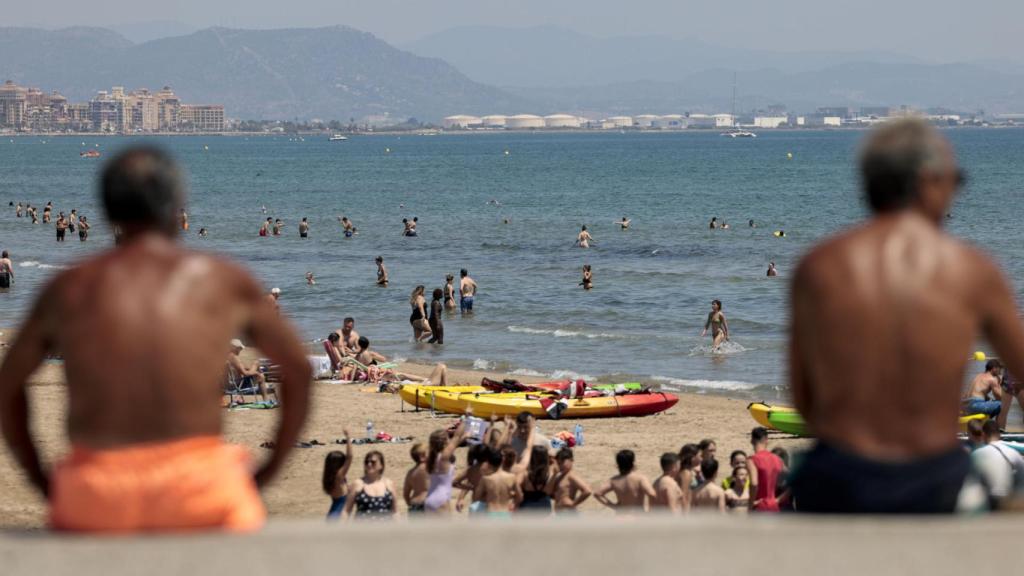 Vista general de la playa de la Malvarrosa.