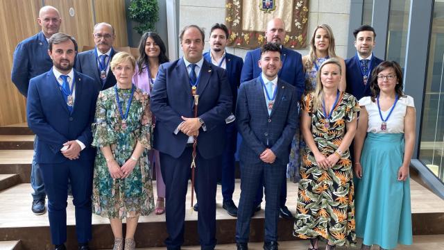 Acto de constitución del Ayuntamiento de Guijuelo en el que se ha elegido al alcalde, Roberto Martín