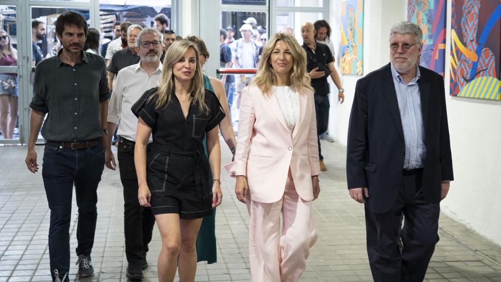 I-D: Ernest Urtasun, Carlos Martín, Verónica Martínez, Yolanda Díaz y Agustín Santos.