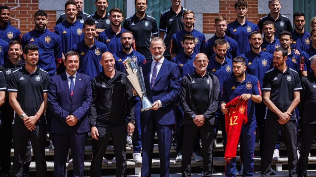 La selección española, junto al Rey Felipe VI.