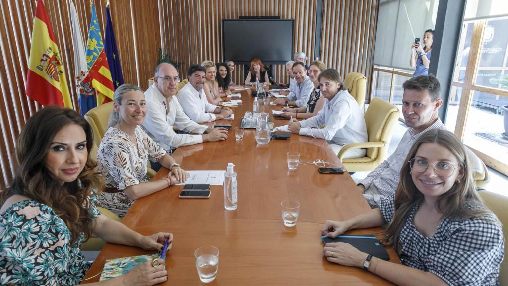 Primera Junta de Gobierno del nuevo equipo de Gobierno de Alicante, este martes.