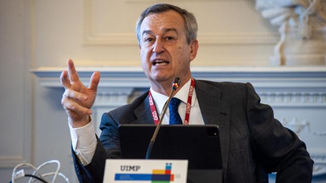 César González-Bueno, consejero delegado de Sabadell, durante su intervención en el curso de la Apie del año pasado.