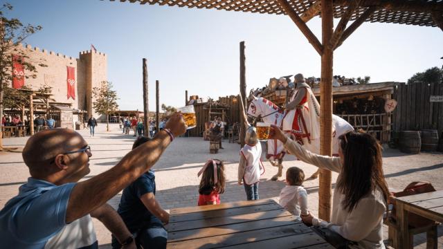 Disfruta este verano  de Puy du fou con zona el Club Zona Ñ