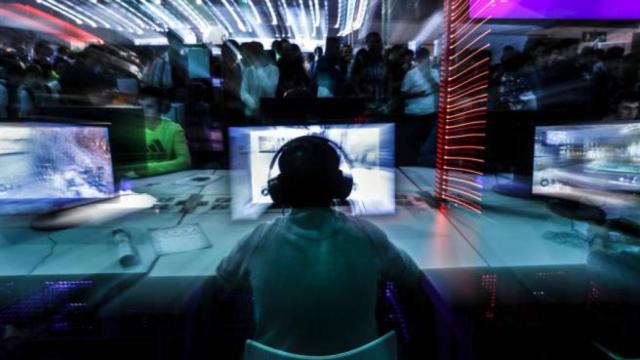 Anuncio del UNIVERSITY Camp de este verano en Alicante.