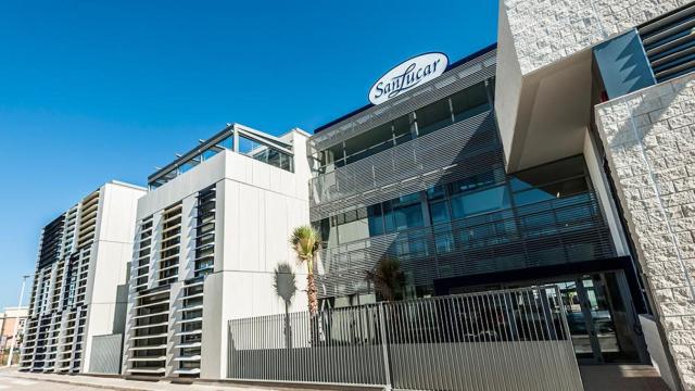 Oficinas centrales de la multinacional SanLucar, en Puçol.