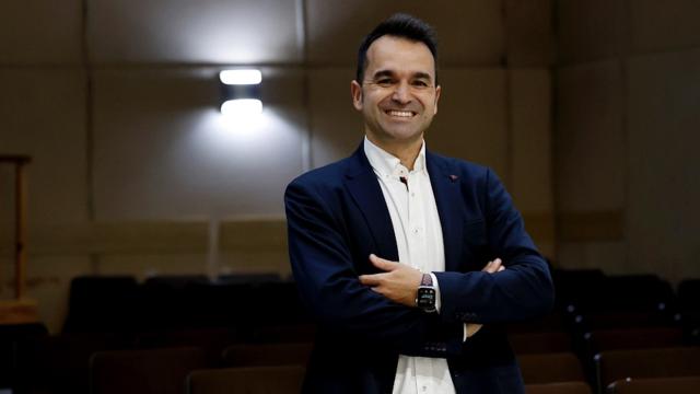 Manu Velasco, el profesor de León que se ha hecho famoso con su blog 'Ayuda para maestros'