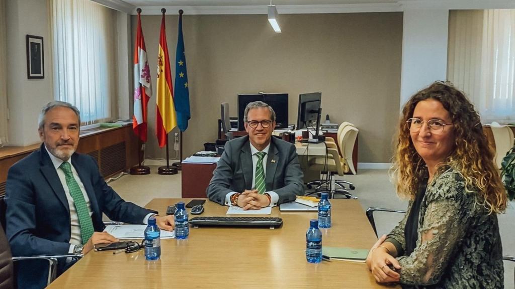 Reunión de la Consejería con la responsable de supermercados Aldi