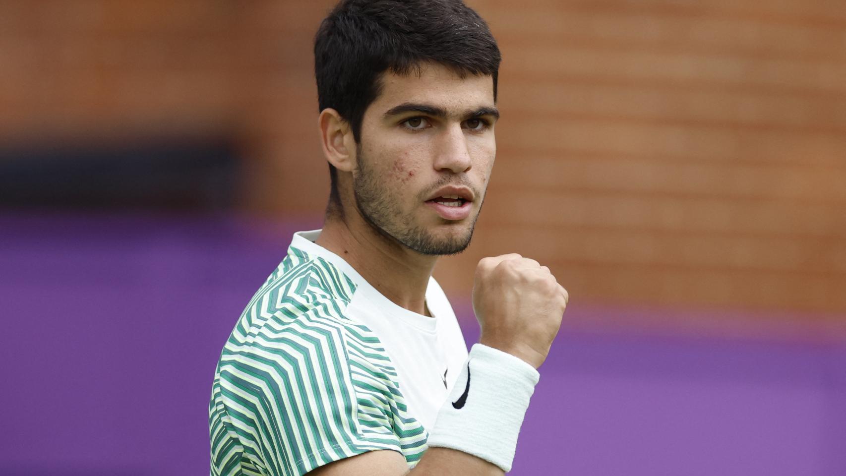Carlos Alcaraz, en el torneo de Queen's 2023