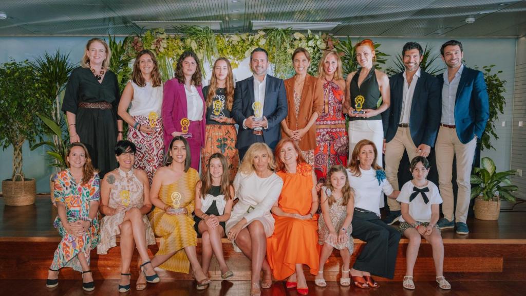 Las personas premiadas y entregadoras de los V Premios Inspiring Girls.