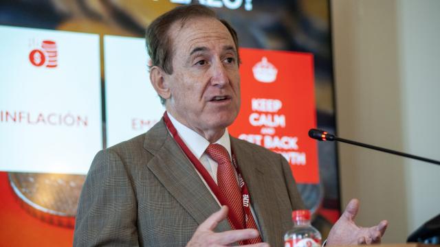 Antonio Huertas, presidente de Mapfre, durante su intervención en el curso de economía organizado por la APIE en la Universidad Menéndez Pelayo de Santander.