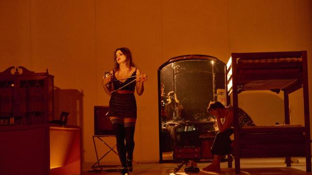 Un momento de la puesta en escena de 'Orgía'.