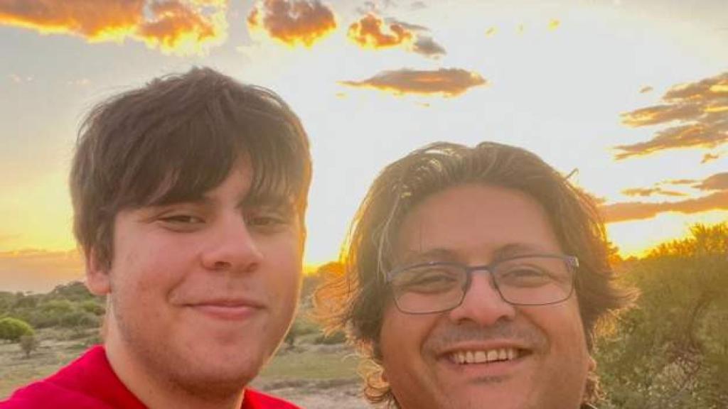 Suleman Dawood y su padre Shahzada Dawood.