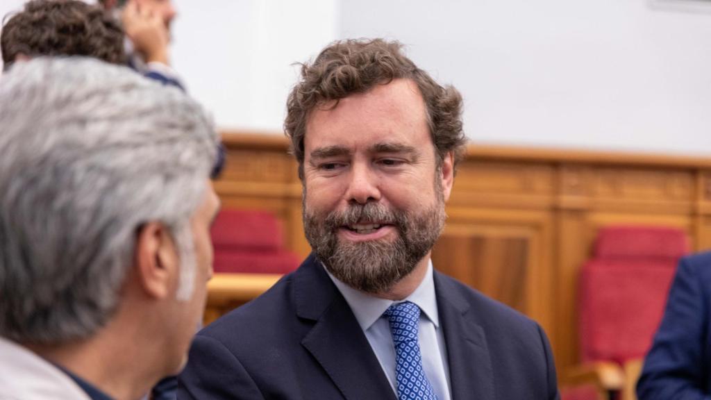 Iván Espinosa de los Monteros tras la sesión en el Salón del Plenos, en el convento de San Gil