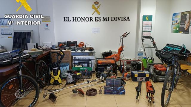 Material incautado por el equipo ROCA de la Guardia Civil