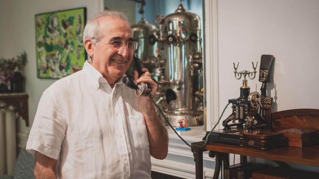 Virgilio Zapatero nos cuenta que ese teléfono todavía funciona.