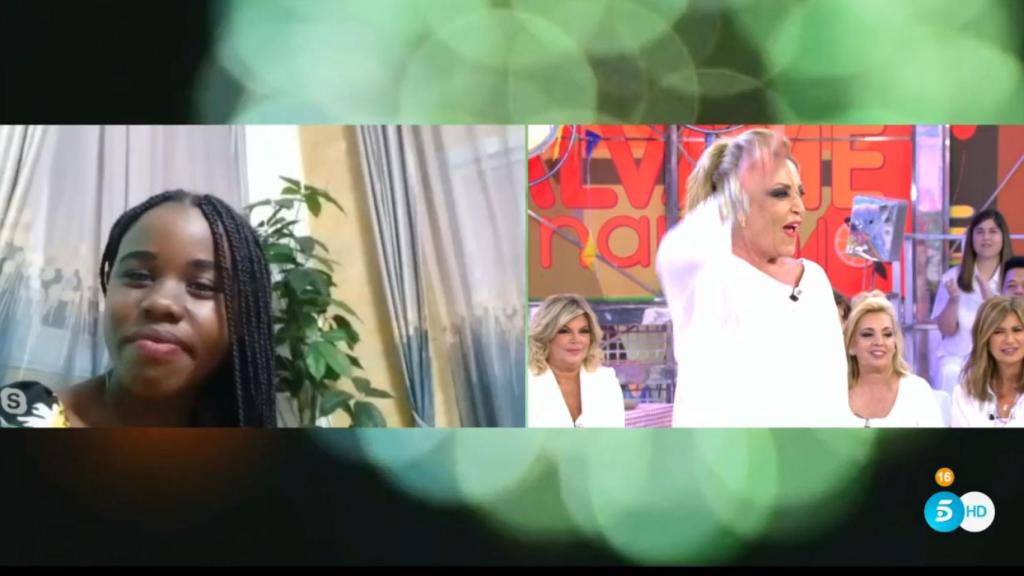 Lydia Lozano baila el chuminero.