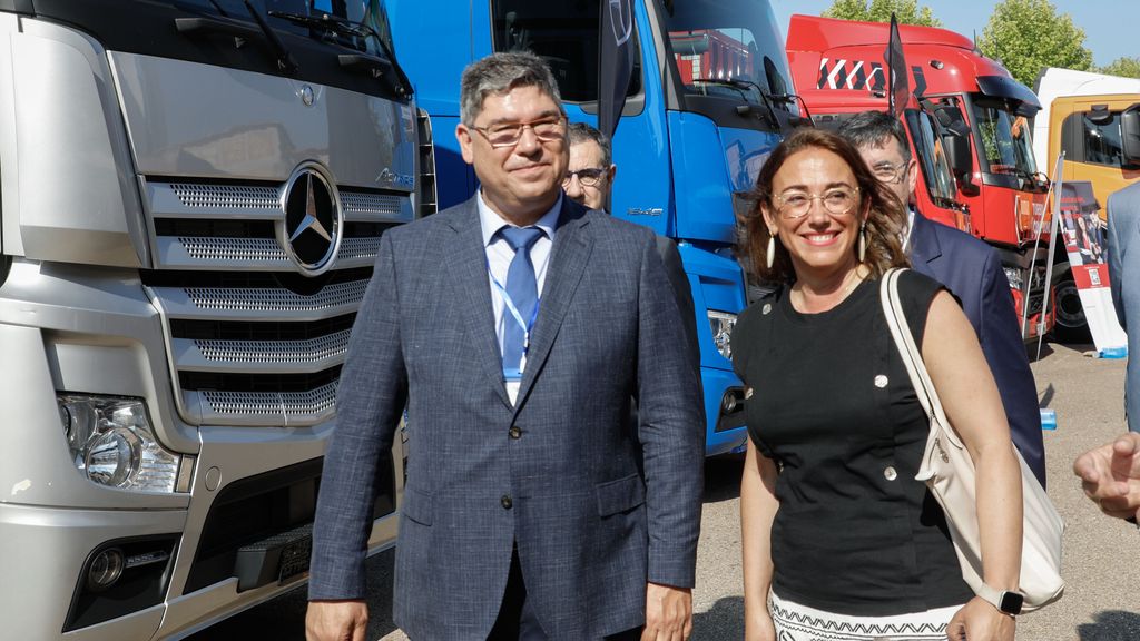 La Asociación de Empresarios Salmantinos de Transportes Discrecionales (Aestradis) celebra una jornada sobre ‘El futuro del transporte de mercancías’ con la participación de su presidente, Paulino Benito, y de la consejera de Movilidad y Transformación Digital, María González Corral