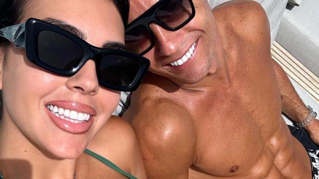 Georgina Rodríguez y Cristiano Ronaldo en su yate.