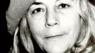 “Lo juro por mis muertos”: la poesía, un sobresalto en la memoria de Carmen Martín Gaite