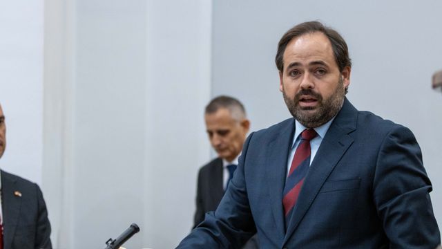 Paco Núñez, el pasado jueves en su toma de posesión como diputado en las Cortes de Castilla-La Mancha . Foto: Javier Longobardo