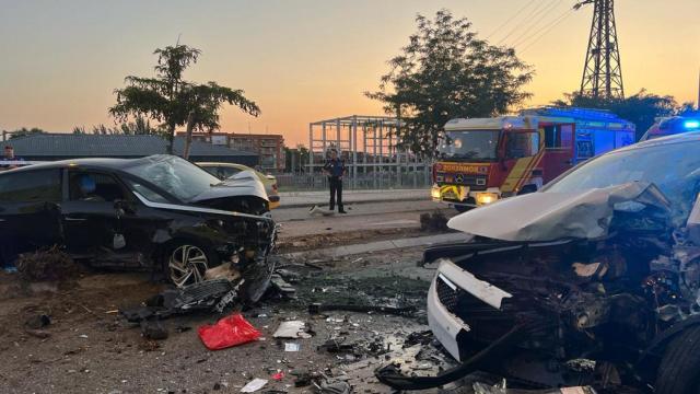 Los coches siniestrados.