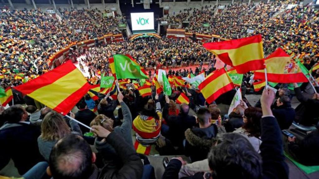 Mitin de Vox en una plaza de toros de Murcia
