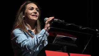 Aída Castillejo, en un acto de campaña del 28M en su reelección como candidata a la Alcaldía de Rivas-Vaciamadrid por Izquierda Unida Rivas - Más Madrid - Verdes Equo.