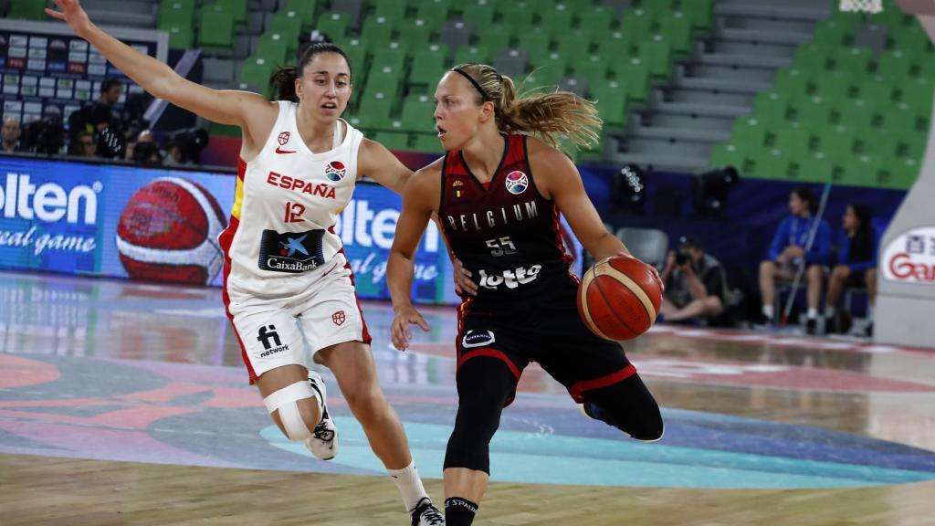 Maite Cazorla, en acción defensiva.