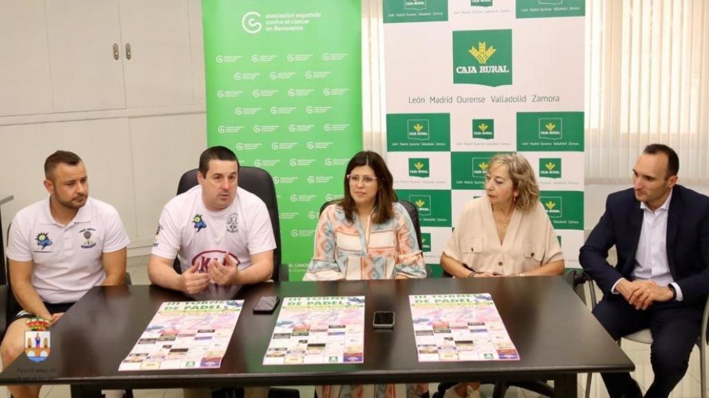 Presentación de la III edición del Memorial de Pádel 'Aquilino García, Kily' en Benavente