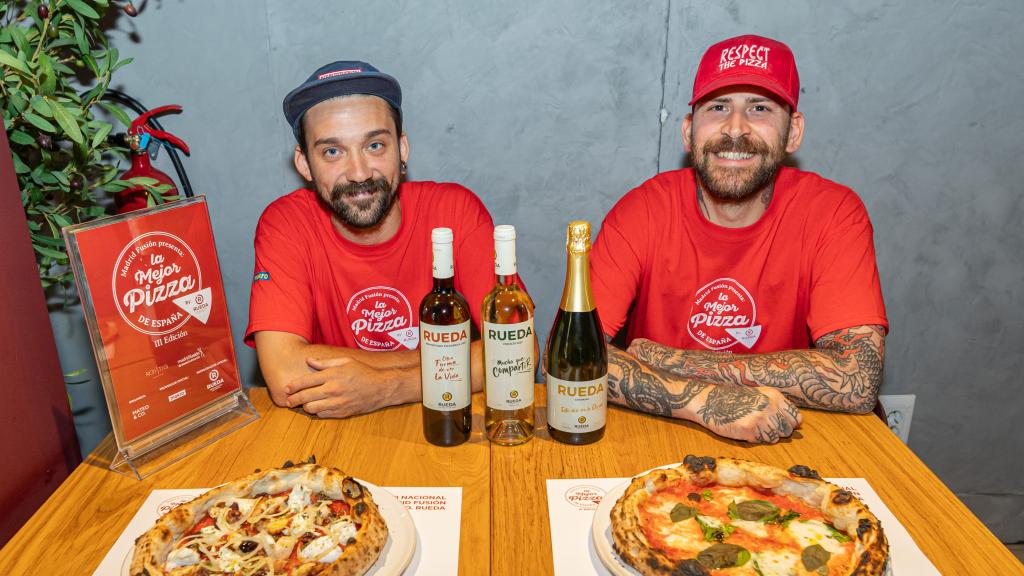 Can Pizza con sus recetas ganadoras del concurso.