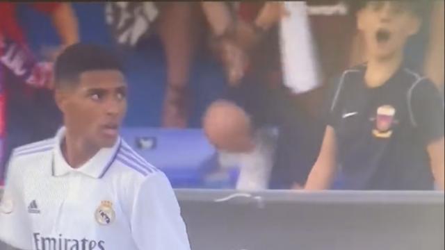 Insultos racistas a Vinicius Tobias en Elda