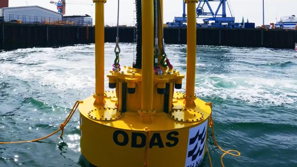 La planta de energía undimotriz instalada en los astilleros de Kiel