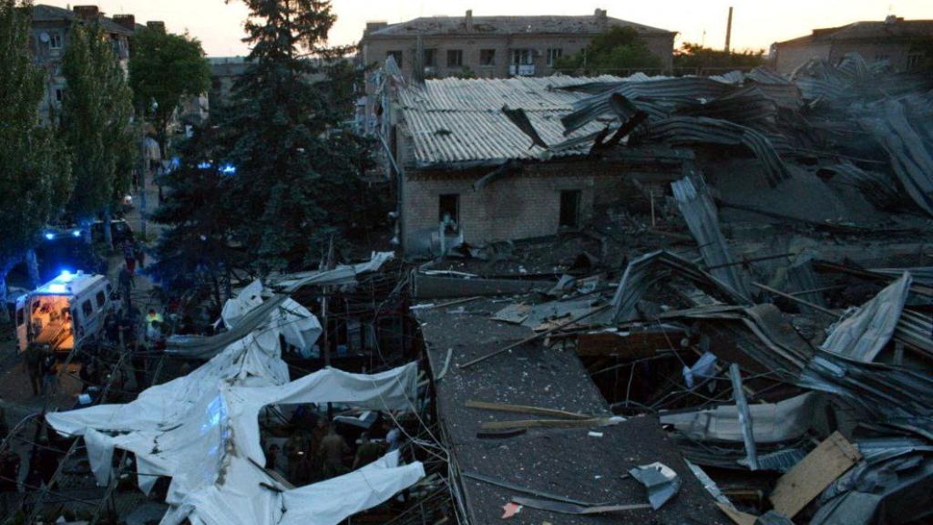 Un edificio dañado por misiles rusos en el centro de Kramatorsk (Donetsk), el pasado 27 de junio de 2023. Foto: Reuters