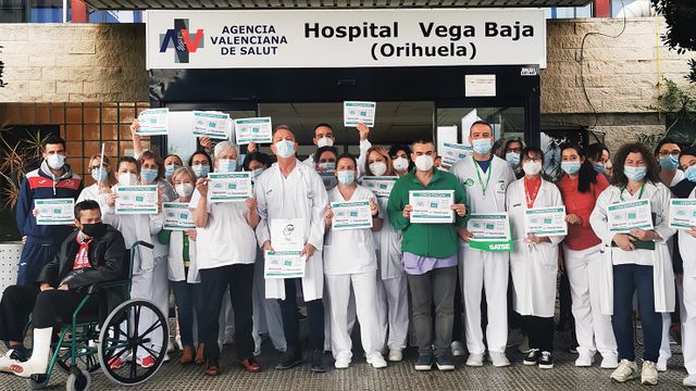 Fisioterapeutas del colegio oficial se manifestaron en diciembre de 2022 en las puertas de varios centros valencianos por este motivo.